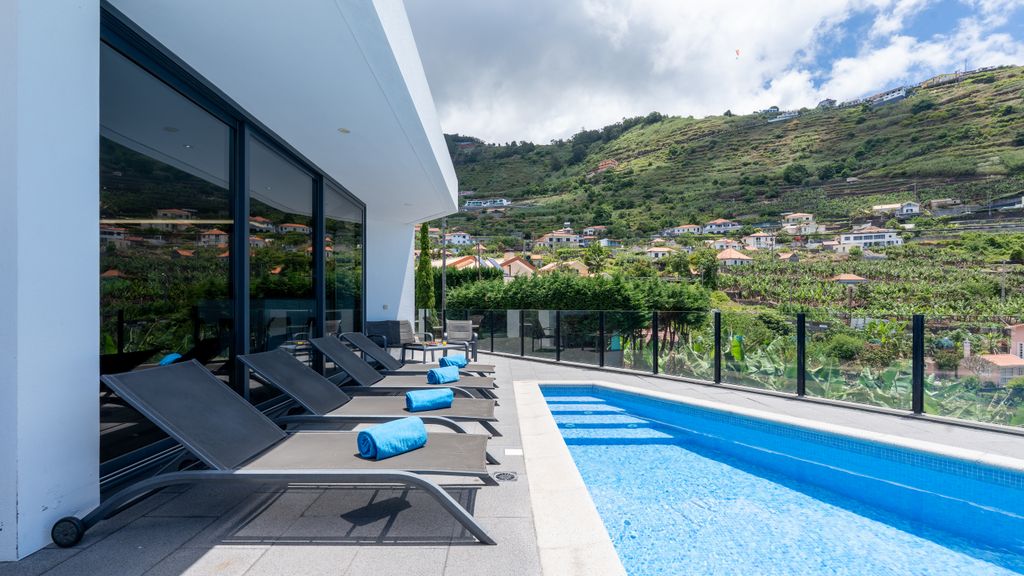 Villa Stella by LovelyStay