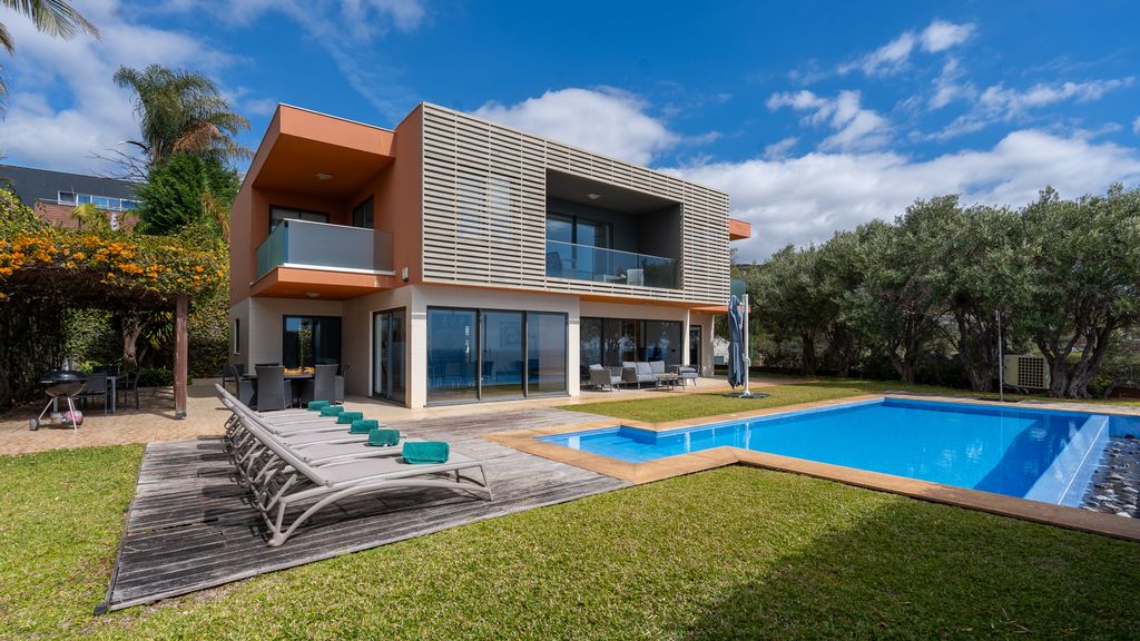 Villa Vitória by LovelyStay