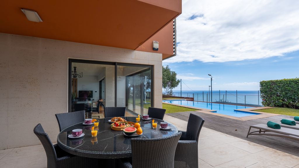 Villa Vitória by LovelyStay
