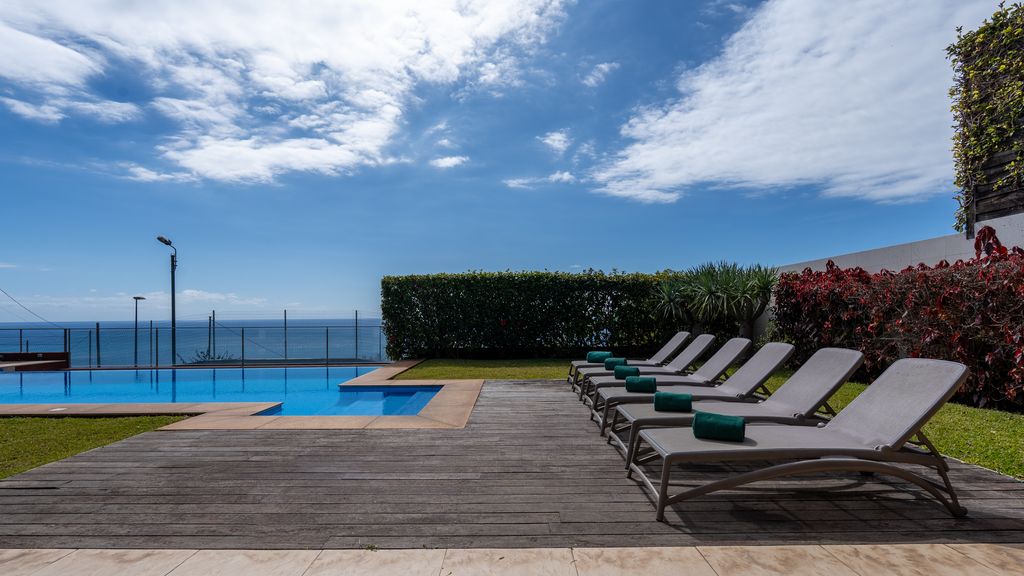 Villa Vitória by LovelyStay