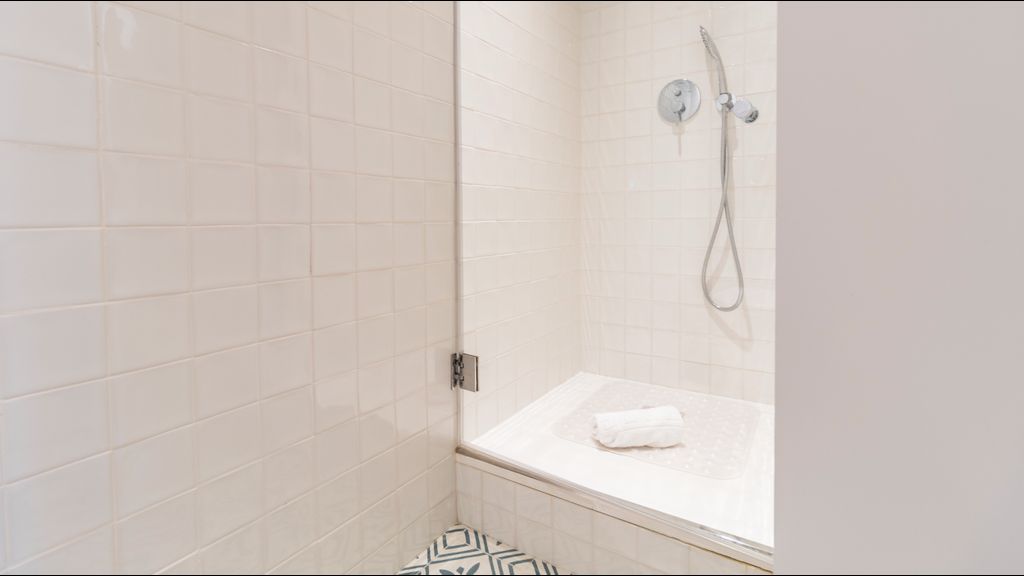 Barros Lima 493: Apt 1 by LovelyStay