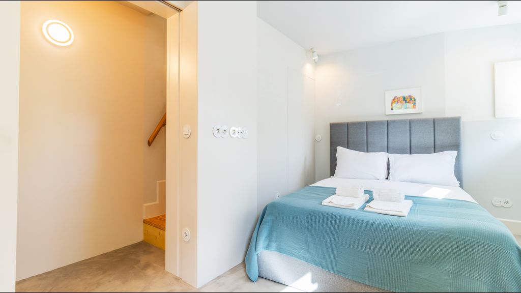 Barros Lima 493: Apt 1 by LovelyStay
