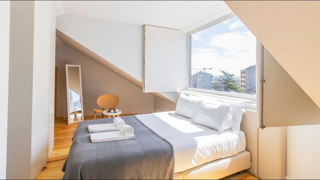 Barros Lima 493: Apt 2 by LovelyStay