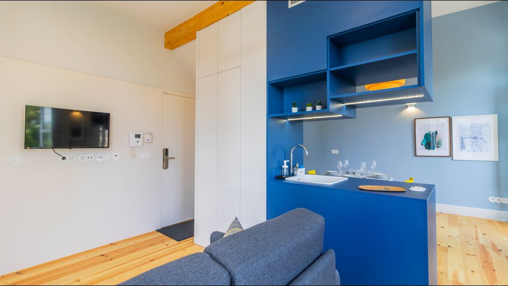 Barros Lima 493: Apt 2 by LovelyStay