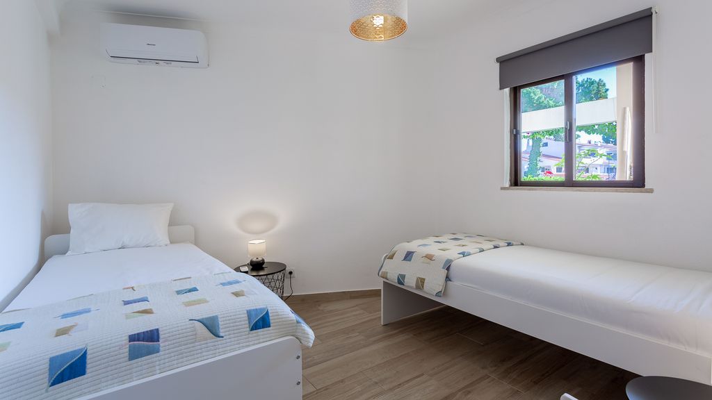 Falésia Modern Flat W/Balcony & Pool by LovelyStay