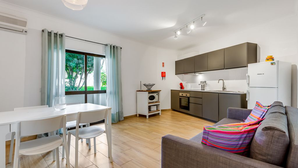 Falésia Modern Flat W/Balcony & Pool by LovelyStay