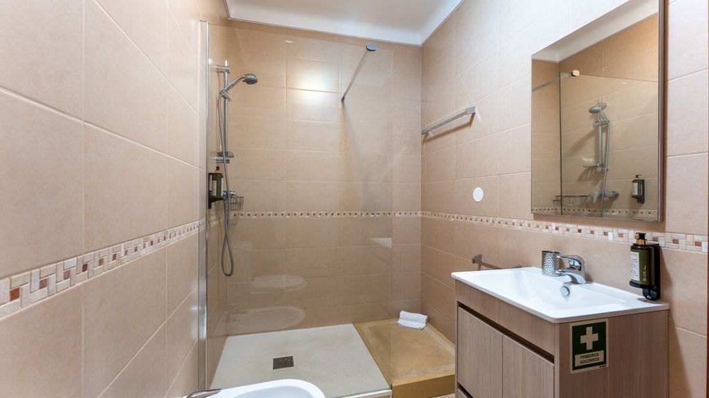 Wonderful 3 BDR Duplex W/ Terrace by LovelyStay