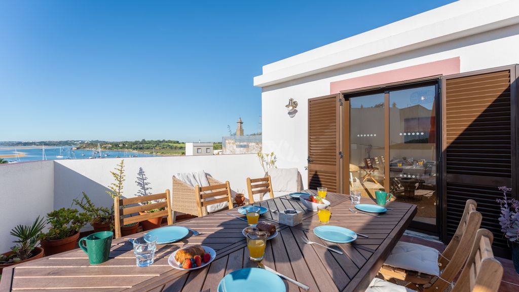 Wonderful 3 BDR Duplex W/ Terrace by LovelyStay