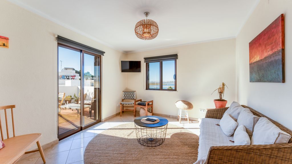 Wonderful 3 BDR Duplex W/ Terrace by LovelyStay