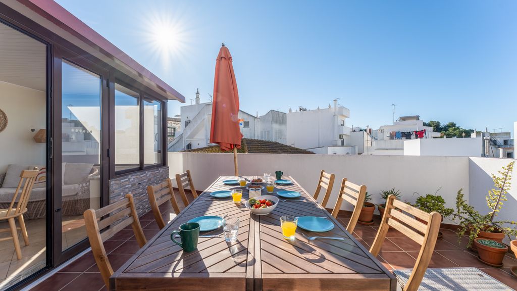 Wonderful 3 BDR Duplex W/ Terrace by LovelyStay