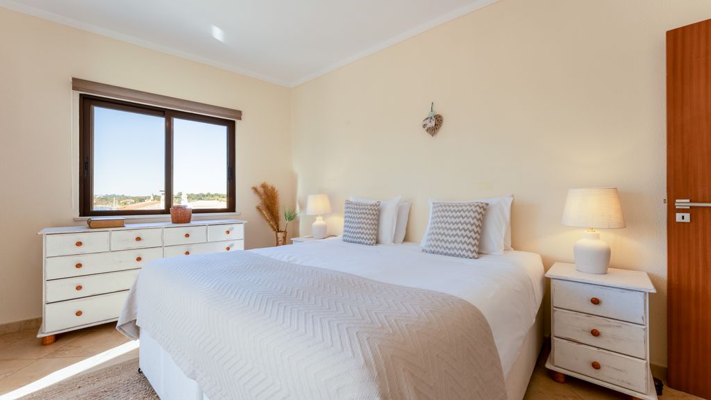 Wonderful 3 BDR Duplex W/ Terrace by LovelyStay