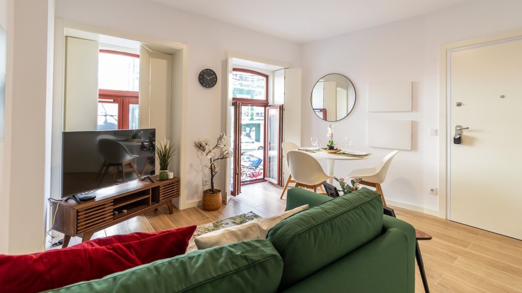 Old Town 1BR Duplex by LovelyStay