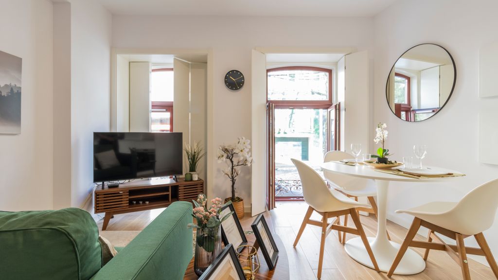 Old Town 1BR Duplex by LovelyStay