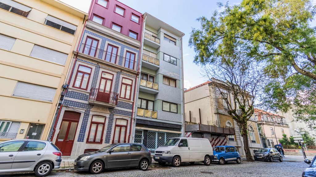 Old Town 1BR Duplex by LovelyStay