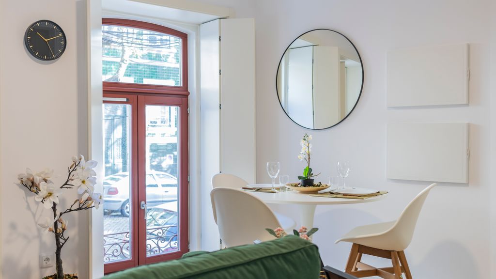 Old Town 1BR Duplex by LovelyStay