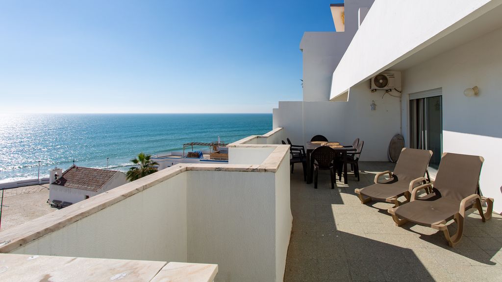 Beach View 2BR with Balcony by LovelyStay