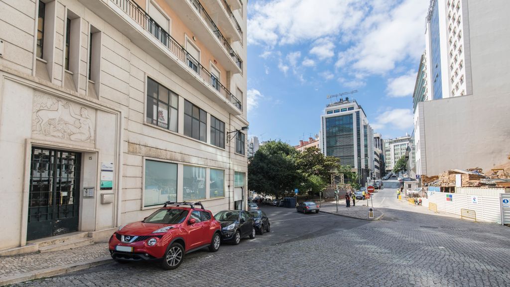 Charming Marquês Flat by LovelyStay