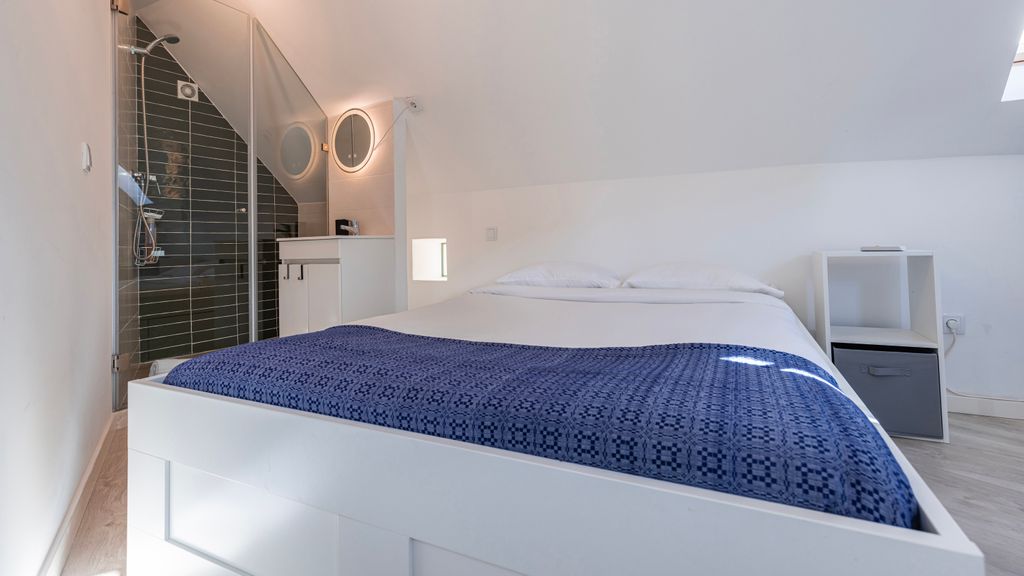 Estrela Escape Studios 1 by LovelyStay