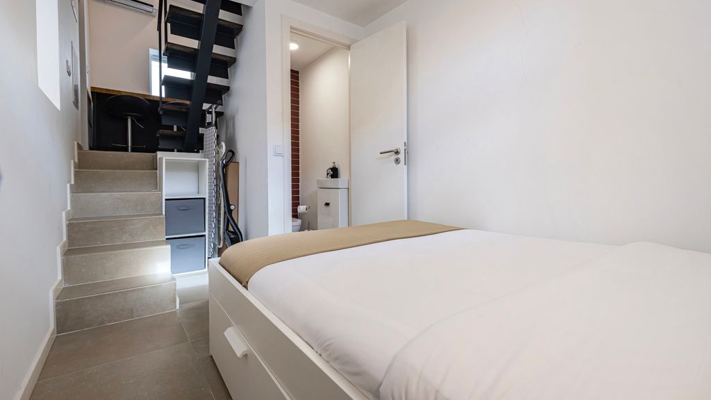 Estrela Escape Studios 2 by LovelyStay