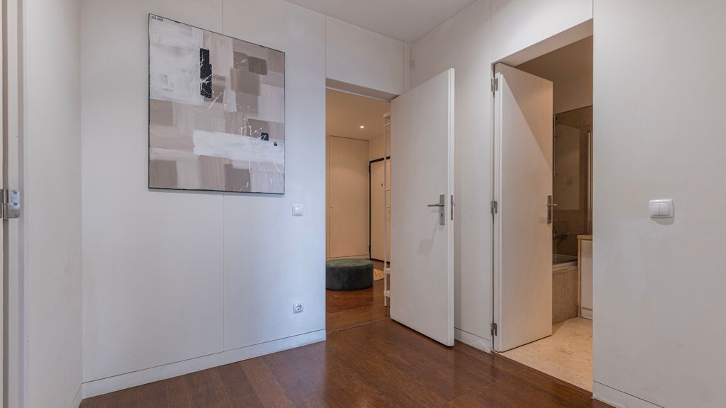 Classy 3BDR Property by LovelyStay
