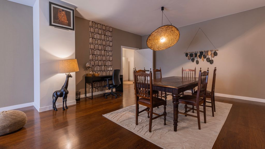 Classy 3BDR Property by LovelyStay