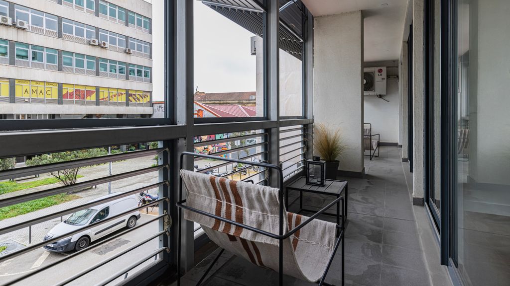 Classy 3BDR Property by LovelyStay