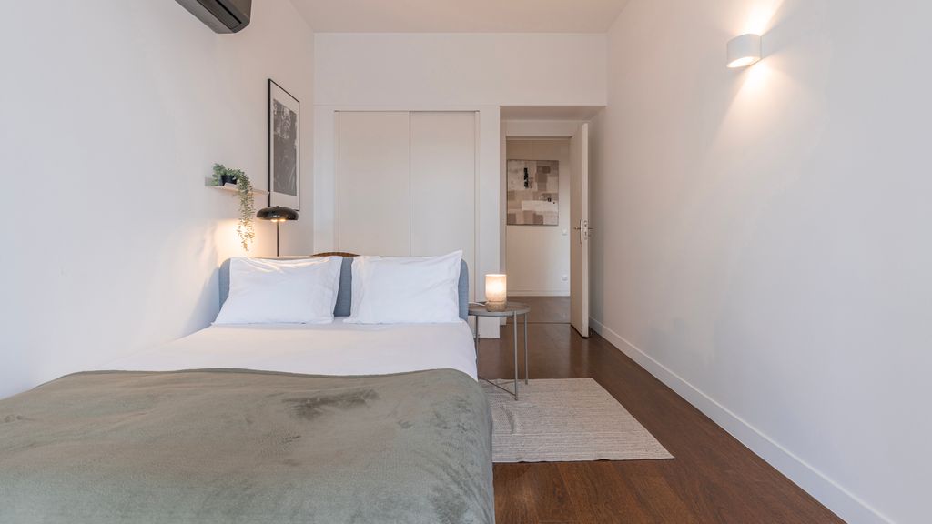 Classy 3BDR Property by LovelyStay