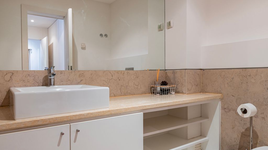 Classy 3BDR Property by LovelyStay