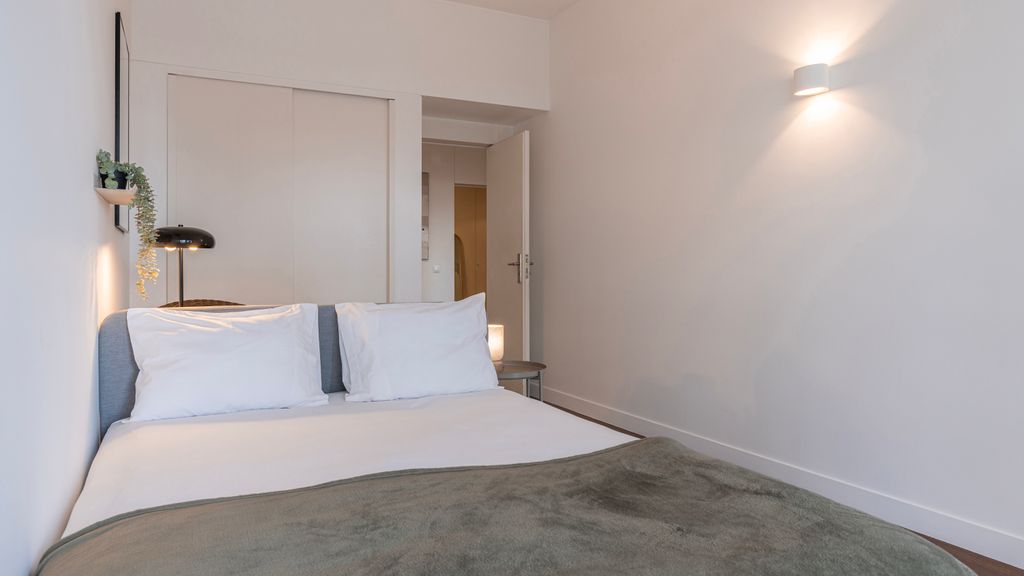 Classy 3BDR Property by LovelyStay