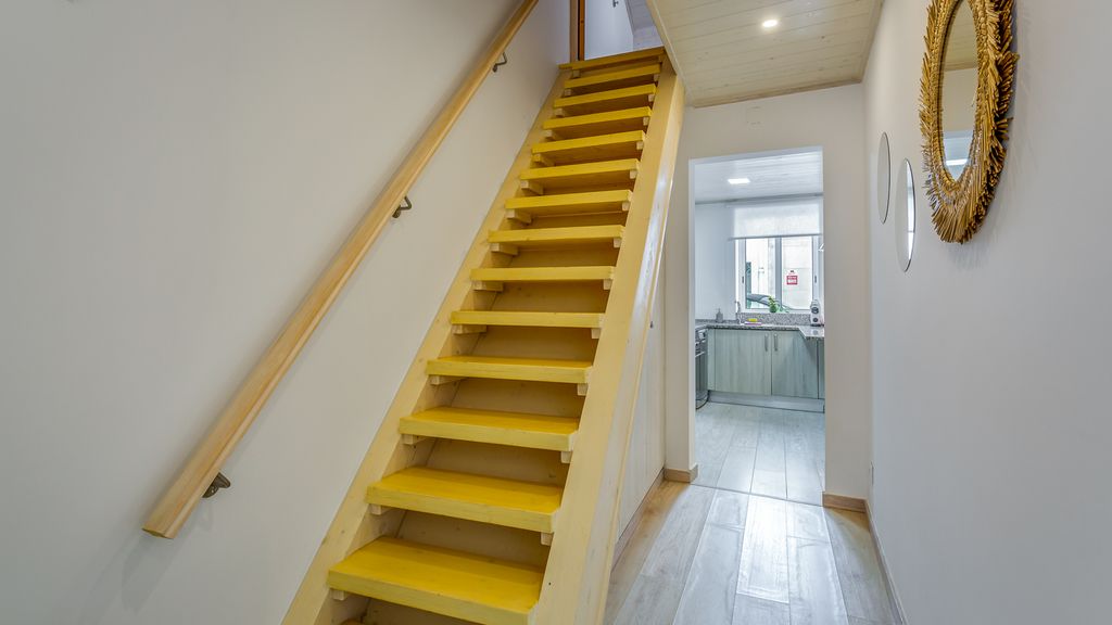 Glamorous 1 BDR Duplex Apartment by LovelyStay