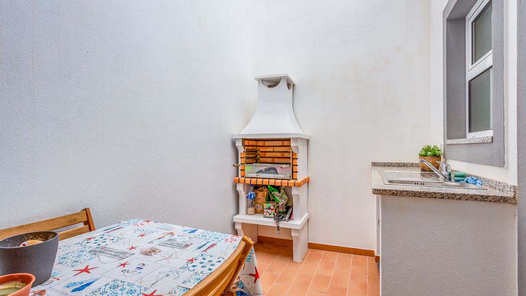 Glamorous 1 BDR Duplex Apartment by LovelyStay