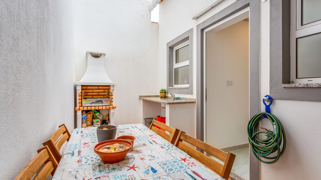 Glamorous 1 BDR Duplex Apartment by LovelyStay