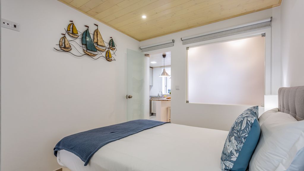 Glamorous 1 BDR Duplex Apartment by LovelyStay