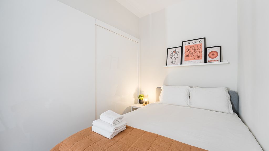 Catarina's Little Corner by LovelyStay