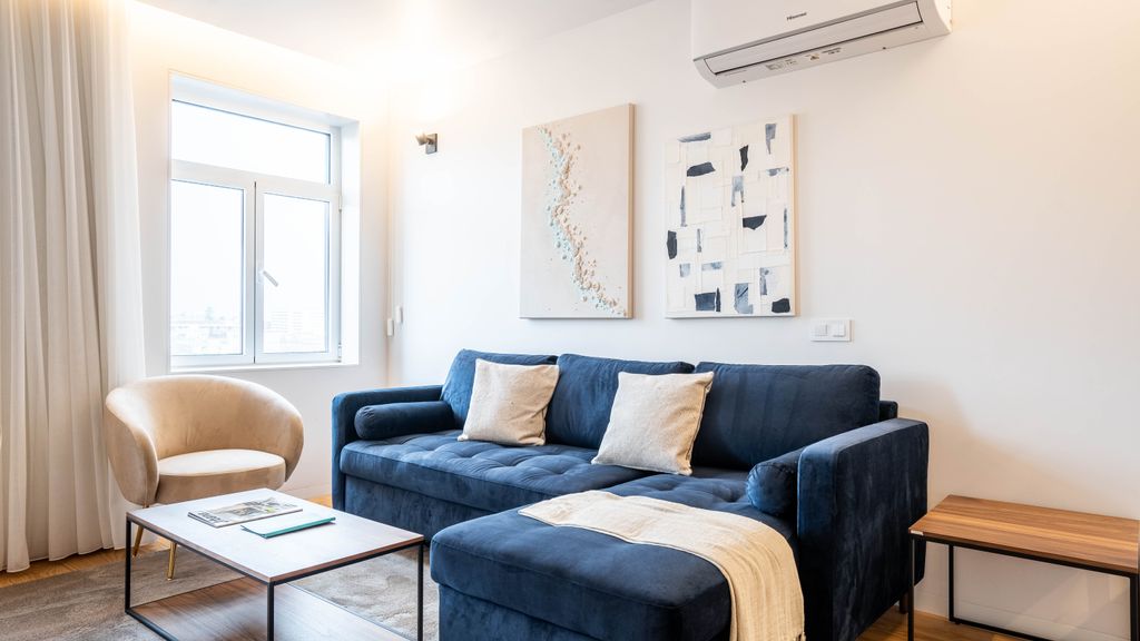 Penthouse w/ City Views | Almada 551