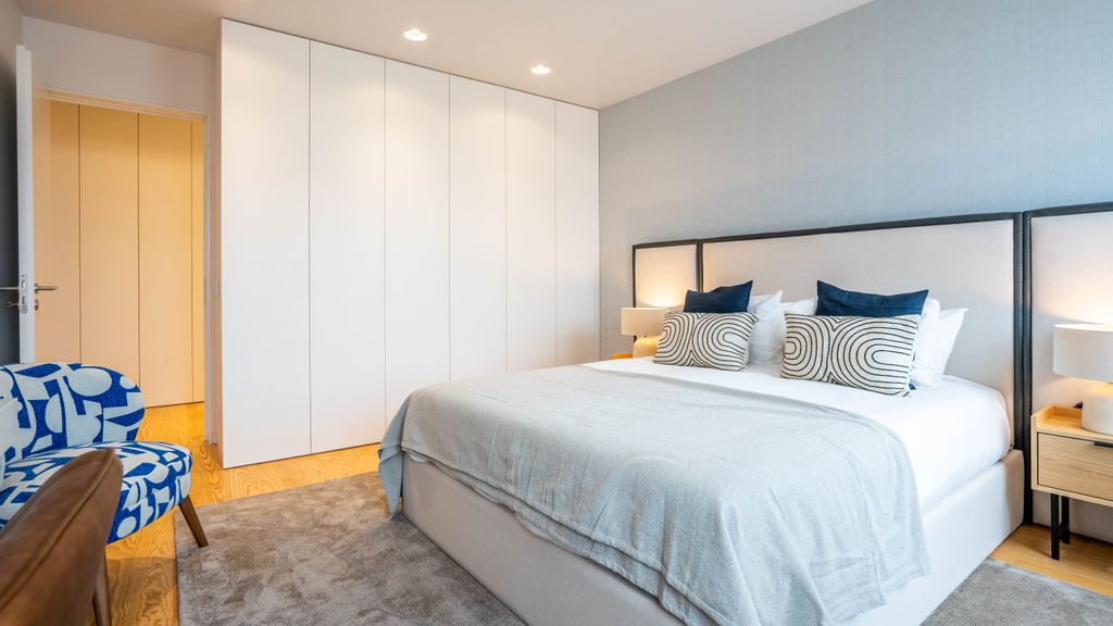 Penthouse w/ City Views | Almada 551