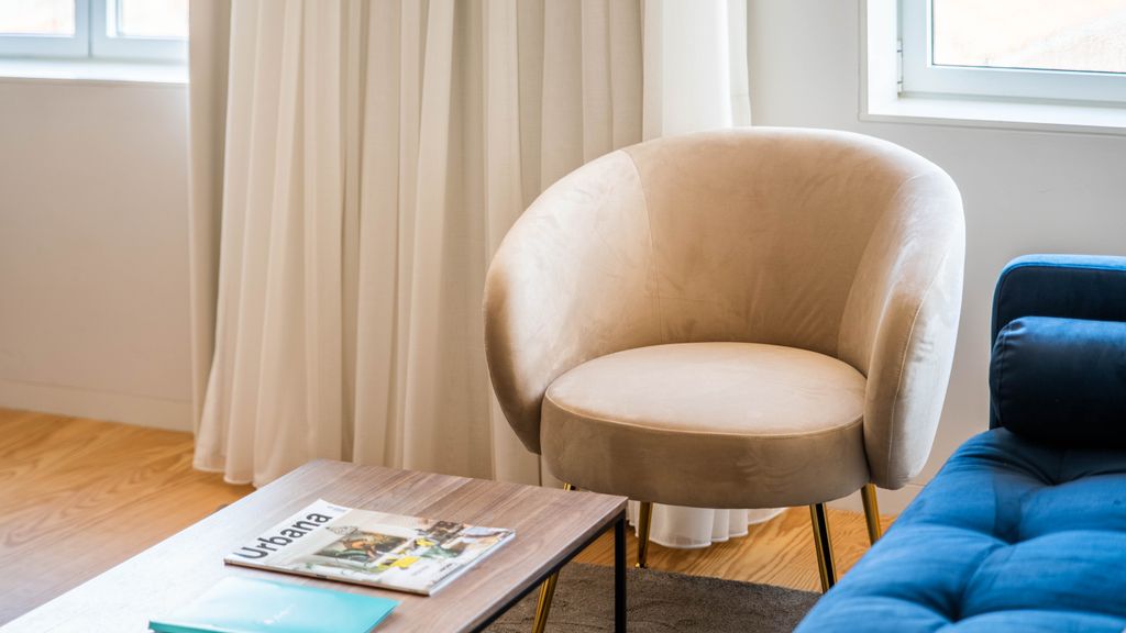 Penthouse w/ City Views | Almada 551