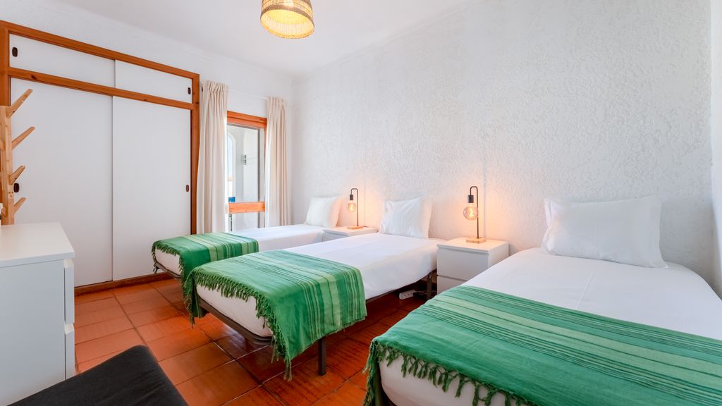 Comfy 2 BDR Apartment W/ Balcony by LovelyStay