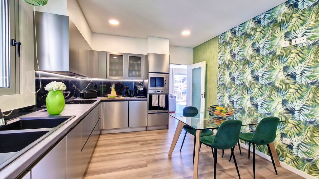 24, The Townhouse by Lovelystay