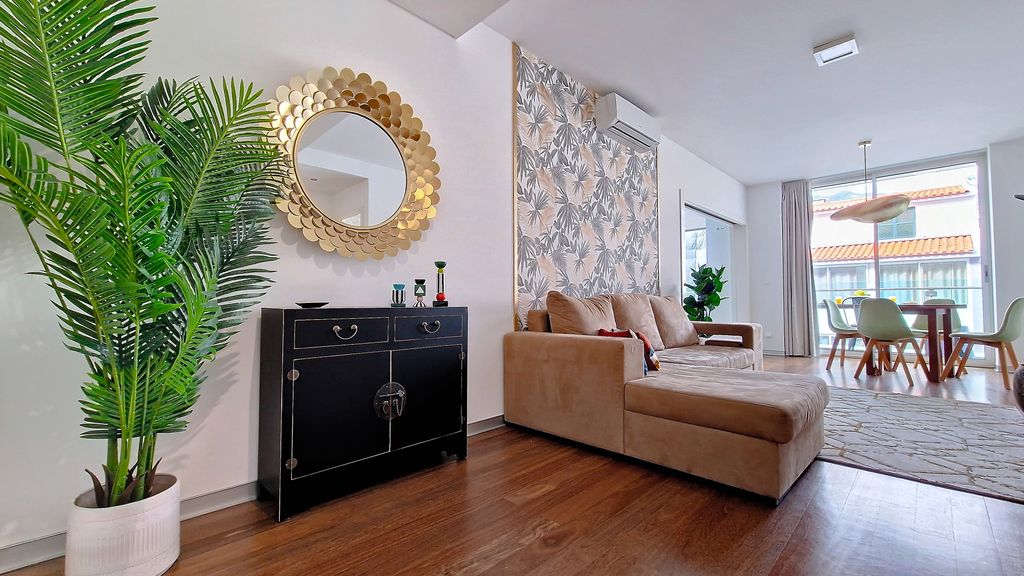 Upscale 3 by LovelyStay
