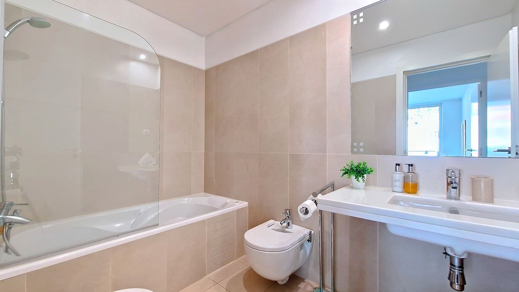 Upscale 3 by LovelyStay