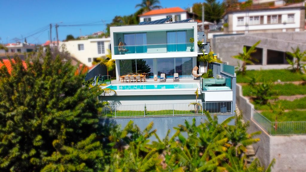 Villa Obra-Prima by LovelyStay