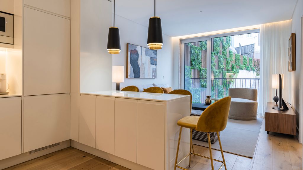 Deluxe 1 BDR Apartment W/ Pool by LovelyStay