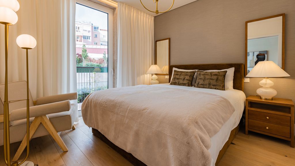 Deluxe 1 BDR Apartment W/ Pool by LovelyStay