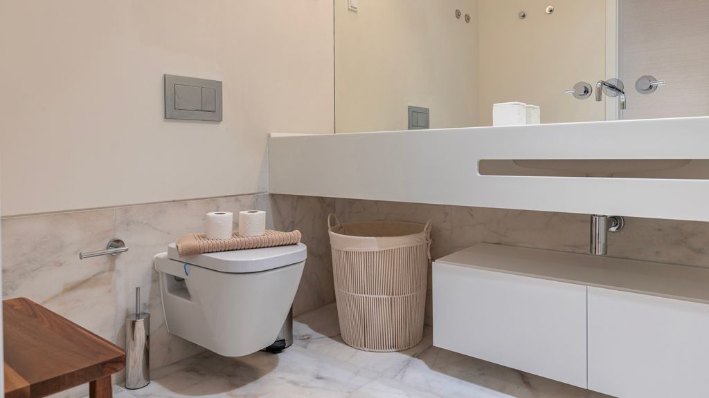 Deluxe 1 BDR Apartment W/ Pool by LovelyStay