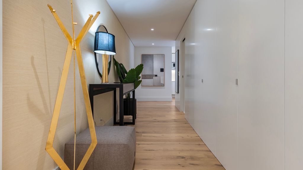 Deluxe 1 BDR Apartment W/ Pool by LovelyStay