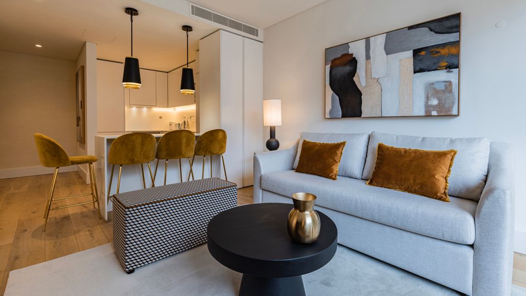 Deluxe 1 BDR Apartment W/ Pool by LovelyStay