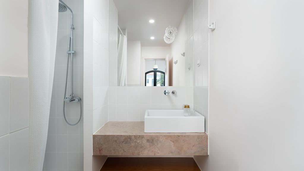Vila Ramalhete W/ 3 BDR & Balcony by LovelyStay