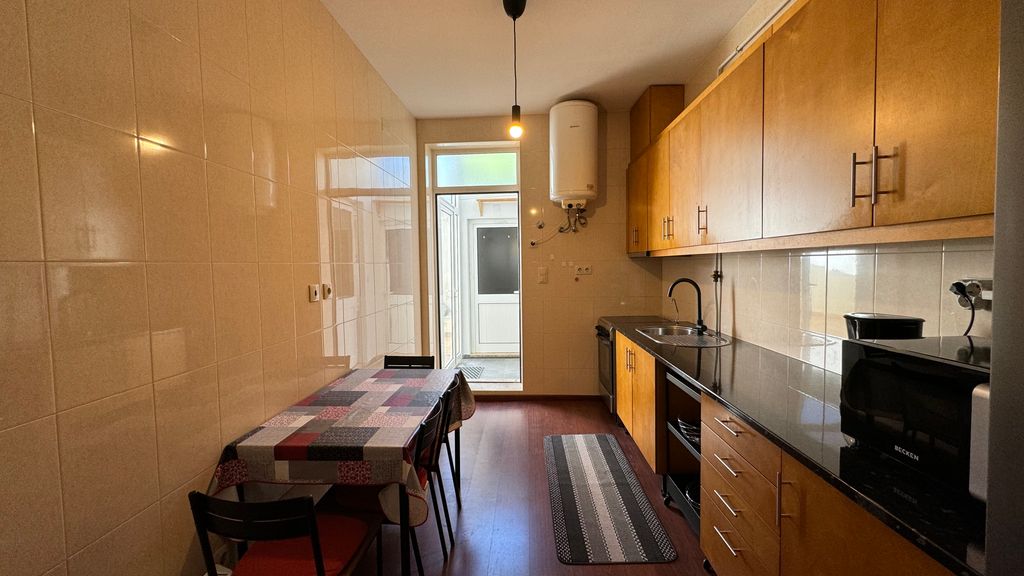 Oliveira Terrace T3 by LovelyStay