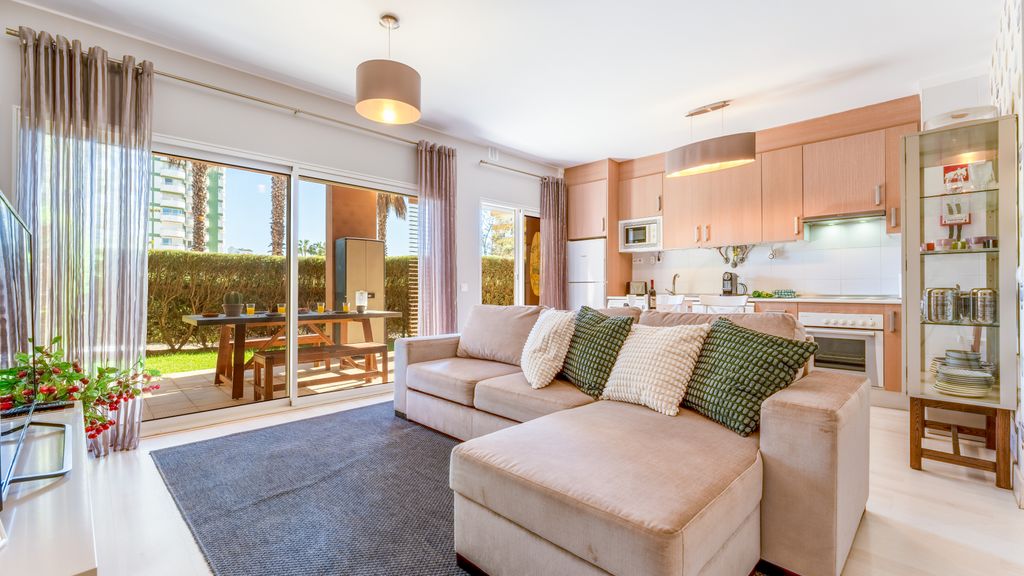 Serene Ocean 1 BDR Apartment W/Patio by LovelyStay